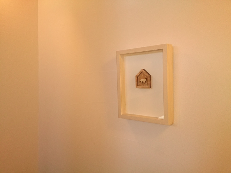 Mulberry Houseに絵を飾りました。